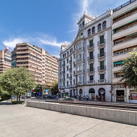 Bns Triunfo Centro Suites Granada Bagian luar foto