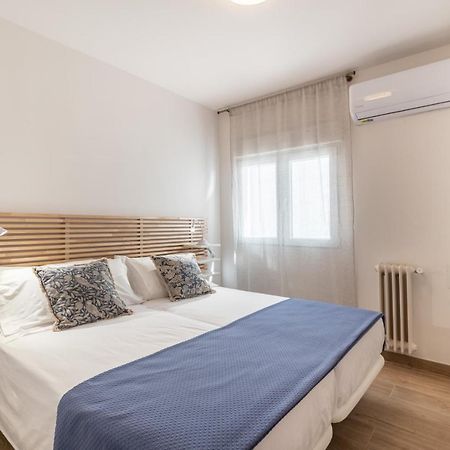 Bns Triunfo Centro Suites Granada Bagian luar foto