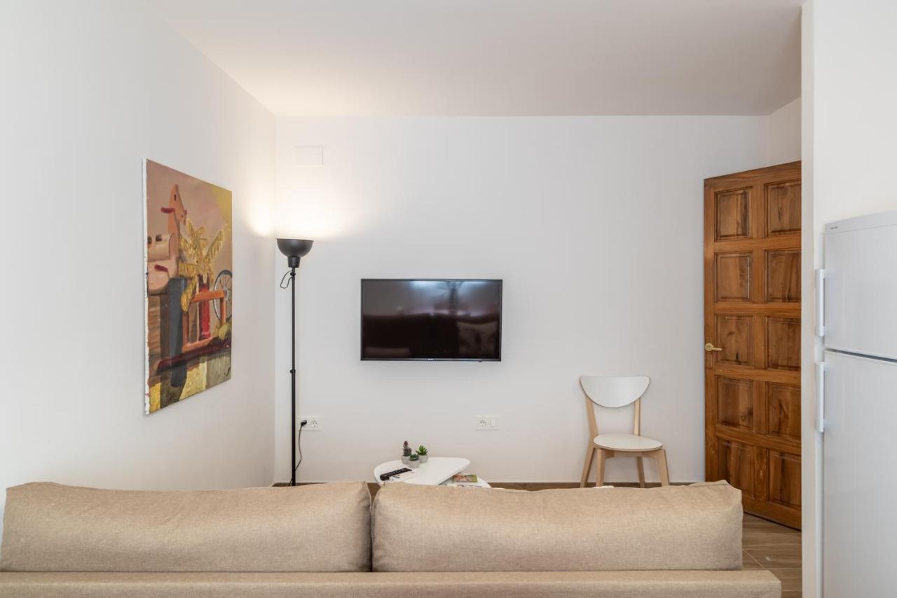 Bns Triunfo Centro Suites Granada Bagian luar foto
